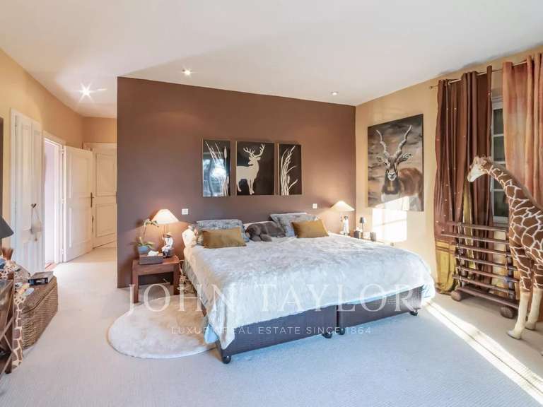 Villa Roquefort-les-Pins - 5 chambres - 259m²