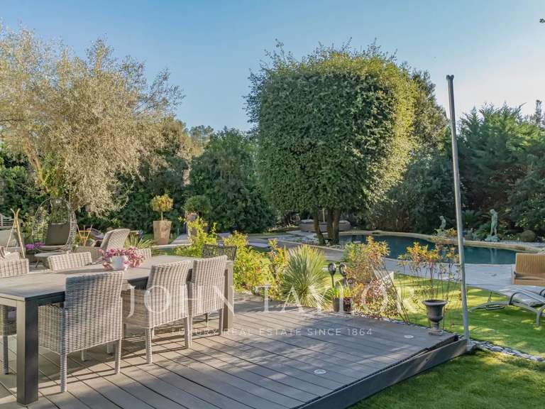 Villa Roquefort-les-Pins - 5 chambres - 259m²