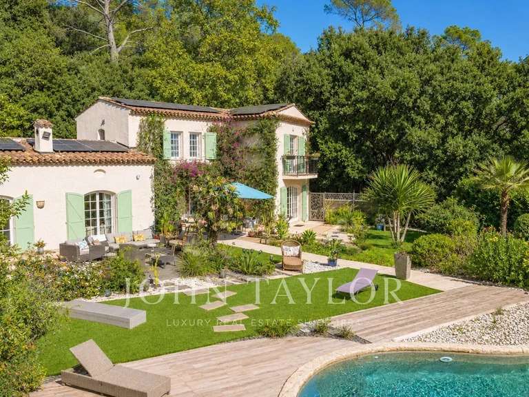 Villa Roquefort-les-Pins - 5 chambres - 259m²