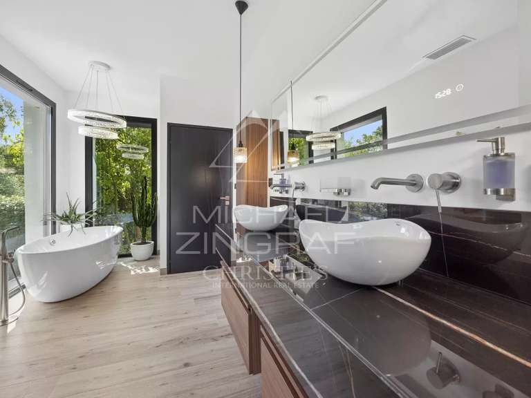 Villa Roquefort-les-Pins - 7 chambres - 420m²