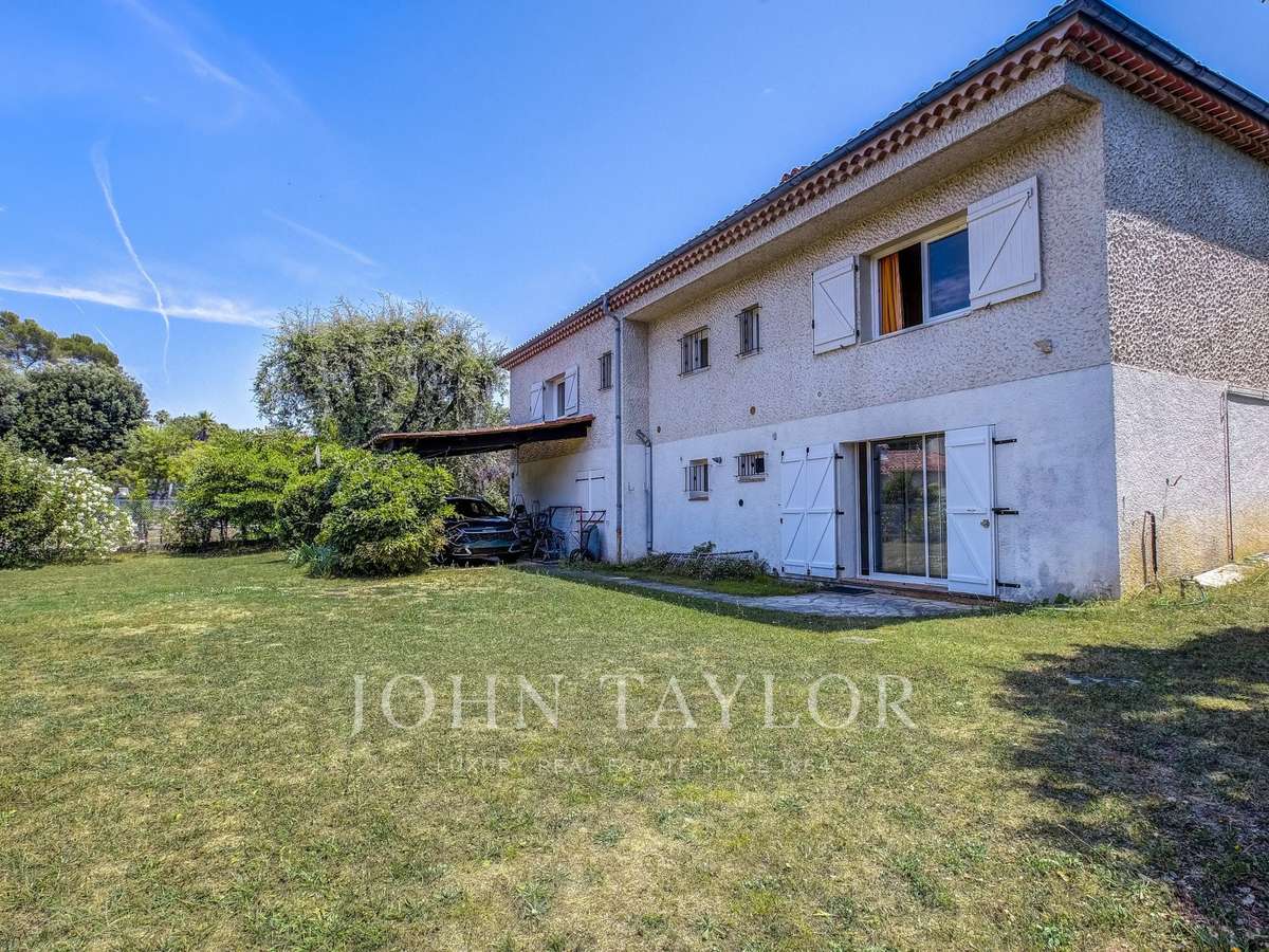 Villa Roquefort-les-Pins