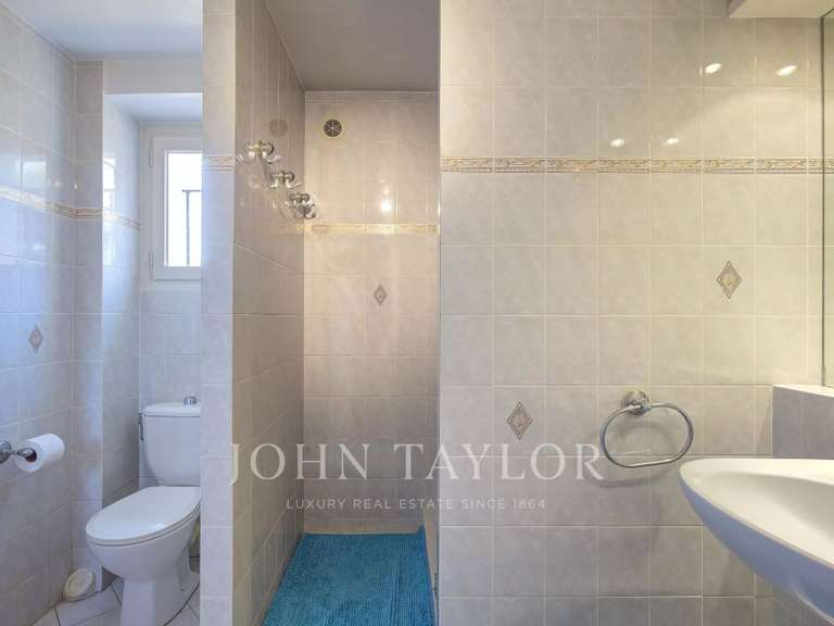 Villa Roquefort-les-Pins - 5 chambres - 219m²