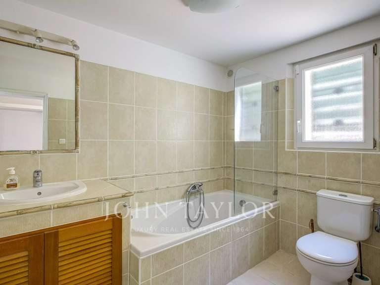 Villa Roquefort-les-Pins - 5 chambres - 219m²