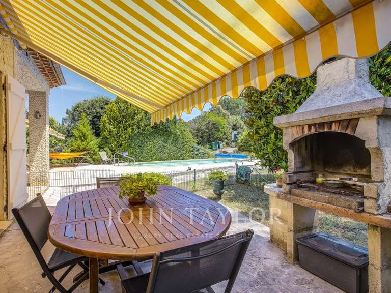 Villa Roquefort-les-Pins - 5 chambres - 219m²