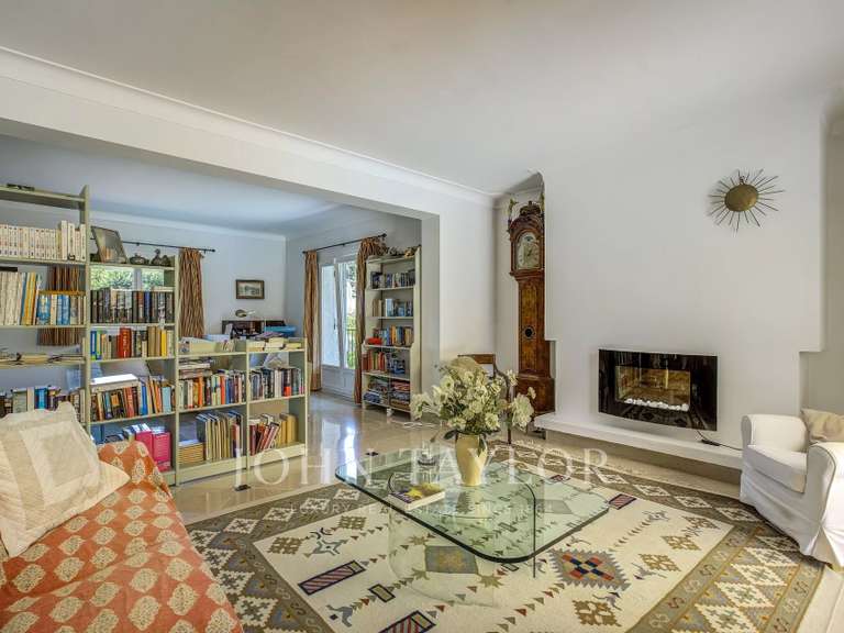 Villa Roquefort-les-Pins - 5 chambres - 219m²