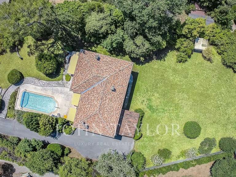 Villa Roquefort-les-Pins - 5 chambres - 219m²