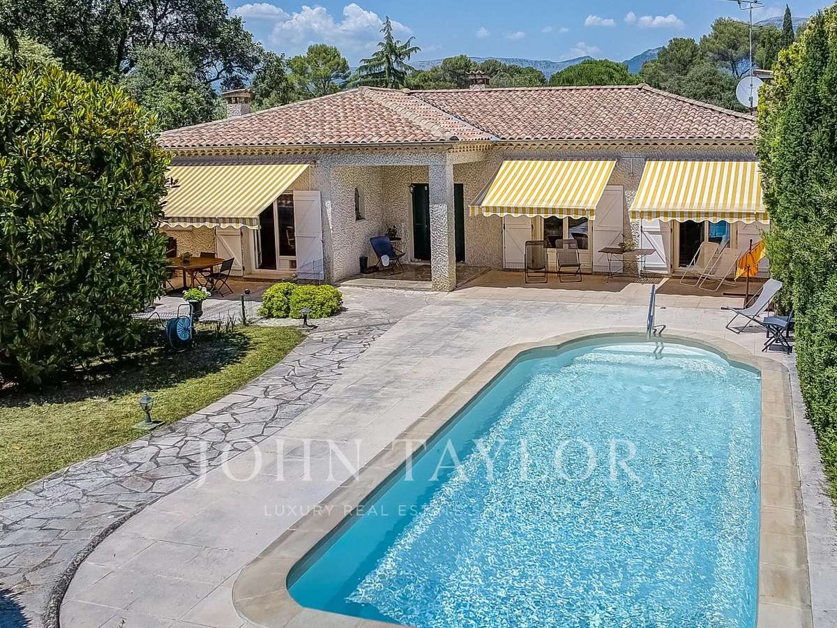 Villa Roquefort-les-Pins