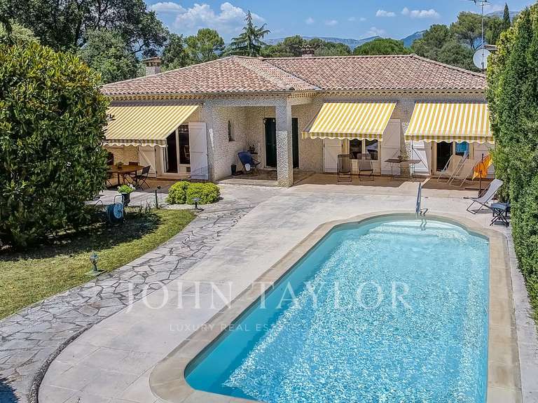 Villa Roquefort-les-Pins - 5 chambres - 219m²