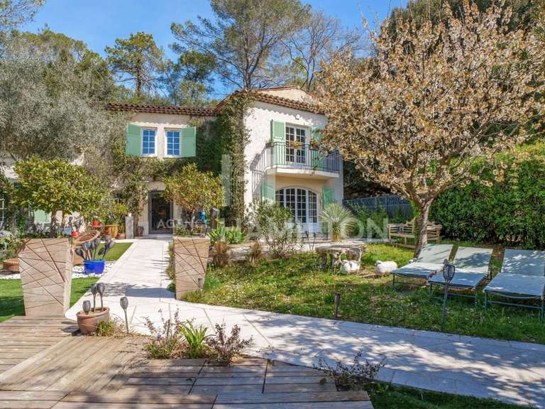 Villa Roquefort-les-Pins - 5 chambres - 259m²