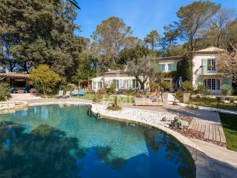 Villa Roquefort-les-Pins - 5 chambres - 259m²