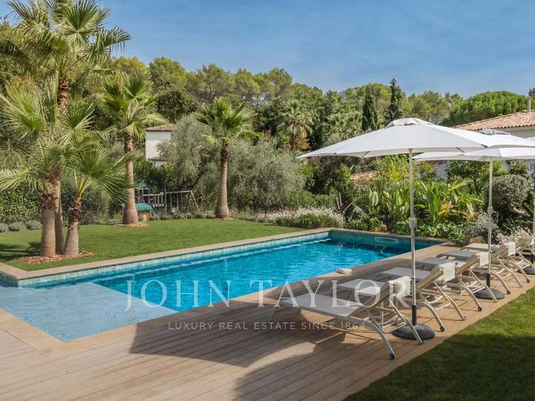 Villa Roquefort-les-Pins - 4 chambres - 210m²
