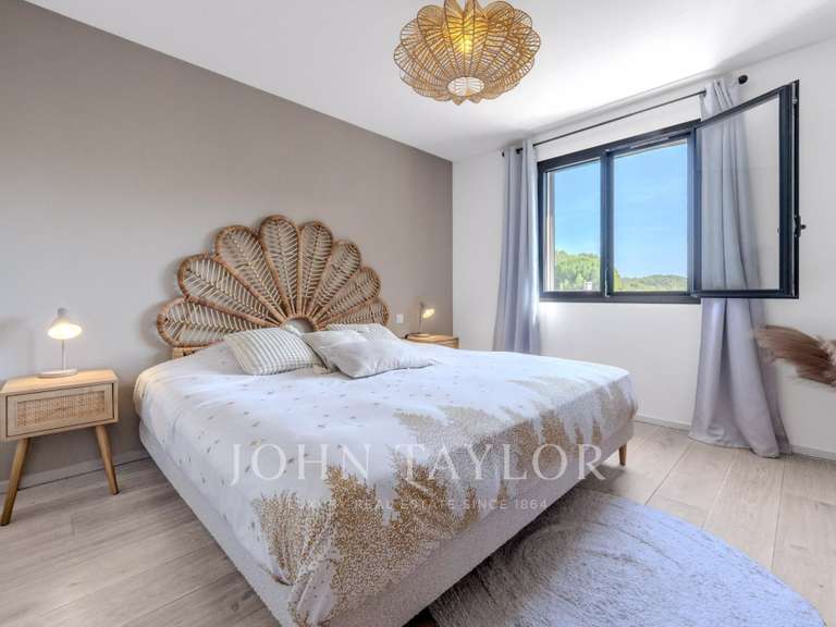 Villa Roquefort-les-Pins - 4 chambres - 210m²