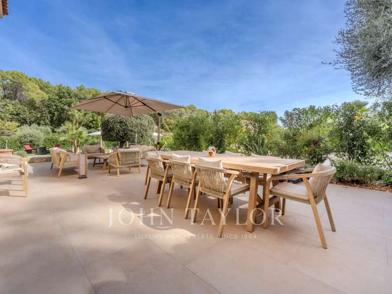 Villa Roquefort-les-Pins - 4 chambres - 210m²