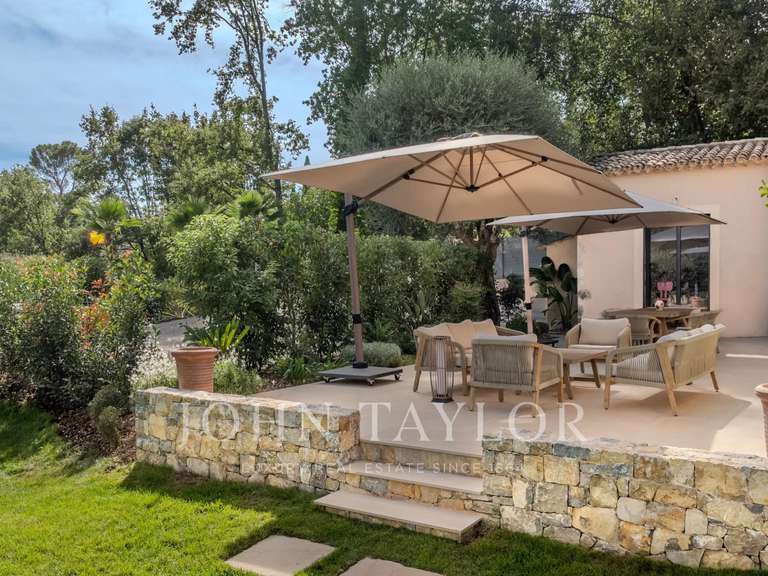 Villa Roquefort-les-Pins - 4 chambres - 210m²