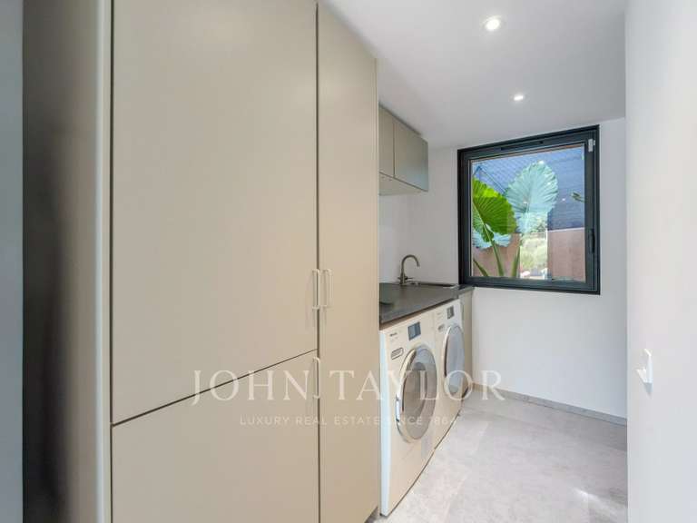 Villa Roquefort-les-Pins - 4 chambres - 210m²