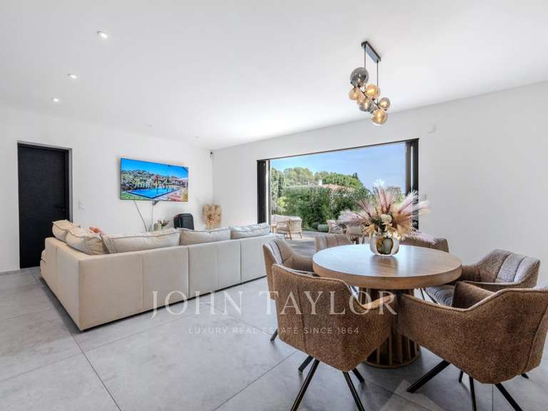 Villa Roquefort-les-Pins - 4 chambres - 210m²