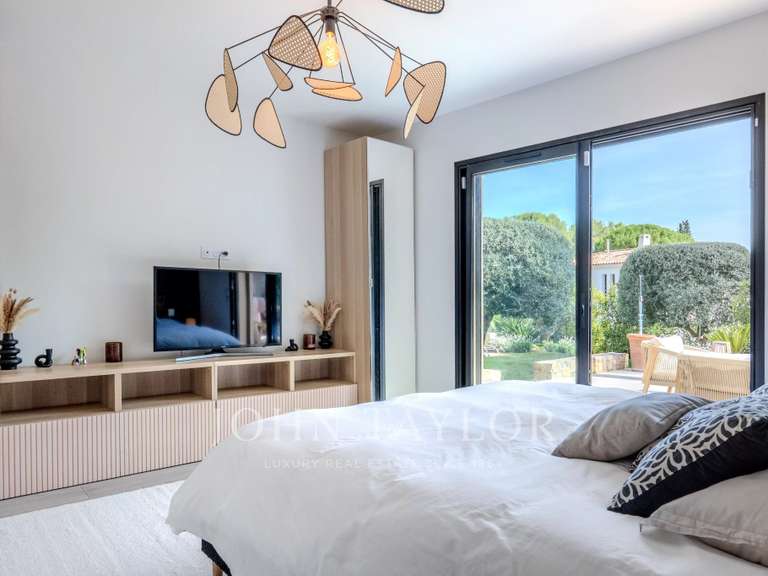 Villa Roquefort-les-Pins - 4 chambres - 210m²