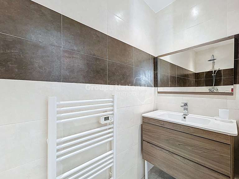 Maison Roquemaure - 6 chambres - 325m²