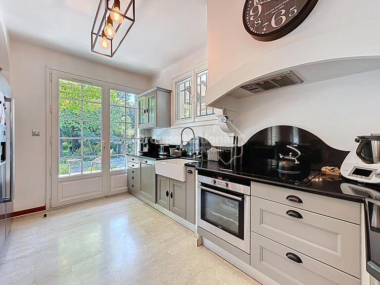 Maison Roquemaure - 6 chambres - 325m²