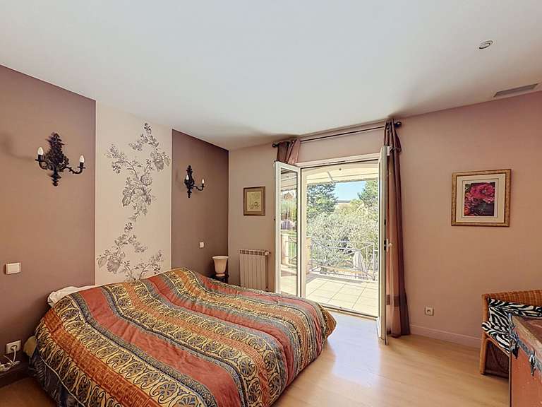 Maison Roquemaure - 4 chambres - 257m²