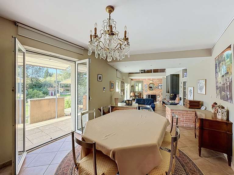 Maison Roquemaure - 4 chambres - 257m²