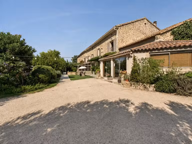 Maison Roquemaure - 13 chambres - 675m²
