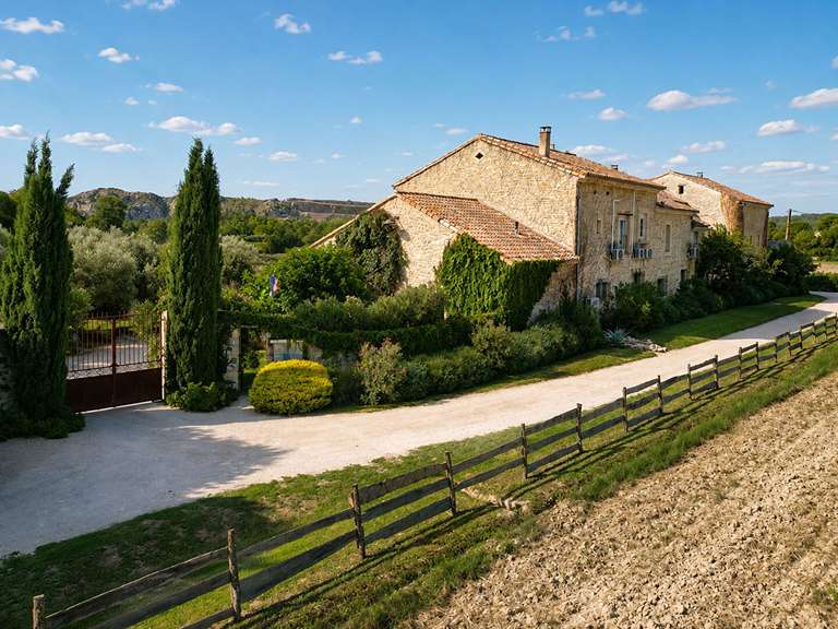 Maison Roquemaure - 13 chambres - 675m²