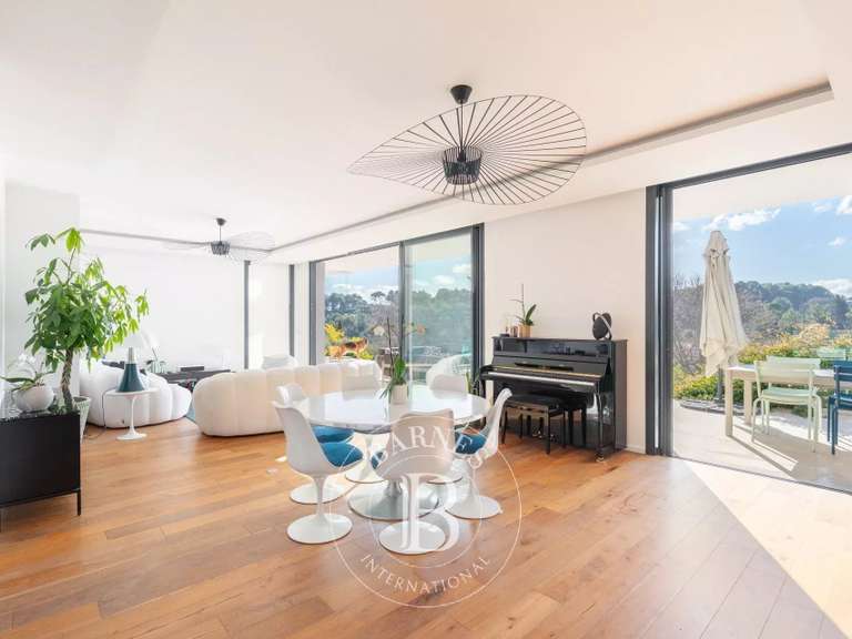 Maison Roquevaire - 4 chambres - 274m²