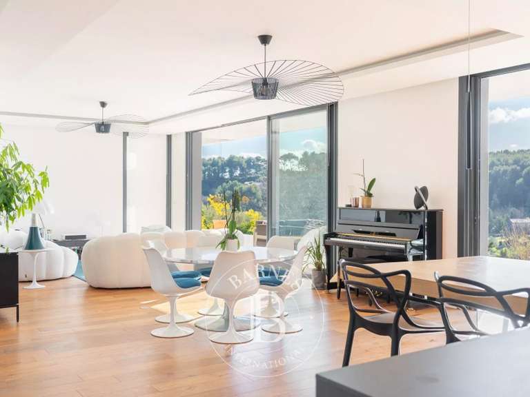 Maison Roquevaire - 4 chambres - 274m²