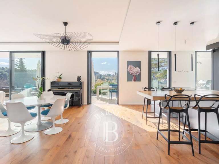 Maison Roquevaire - 4 chambres - 274m²