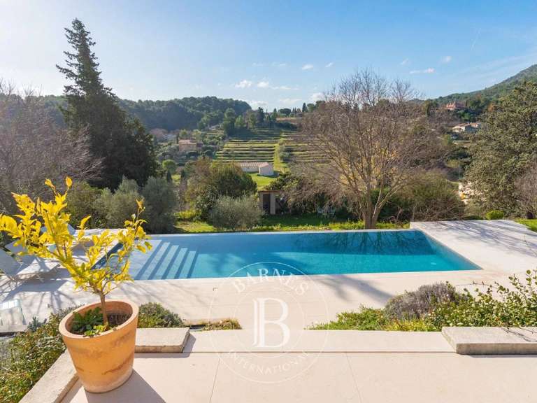 Maison Roquevaire - 4 chambres - 274m²