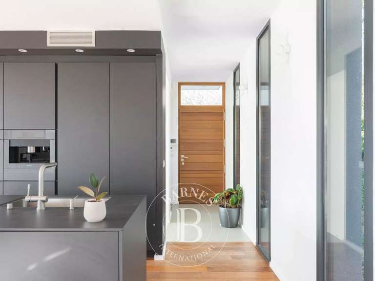 Maison Roquevaire - 4 chambres - 274m²