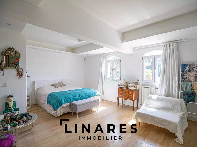 Villa Roquevaire - 4 bedrooms - 320m²