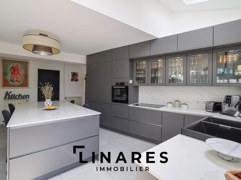 Villa Roquevaire - 4 chambres - 320m²