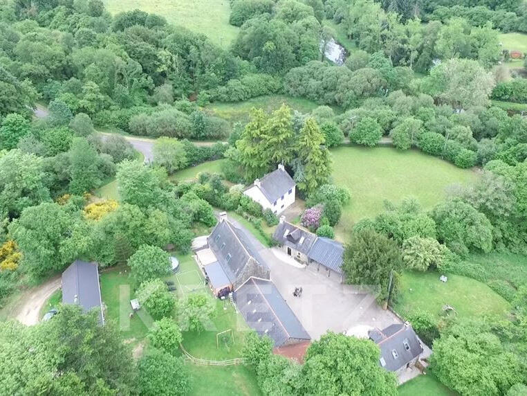 Property Rostrenen - 11 bedrooms - 410m²