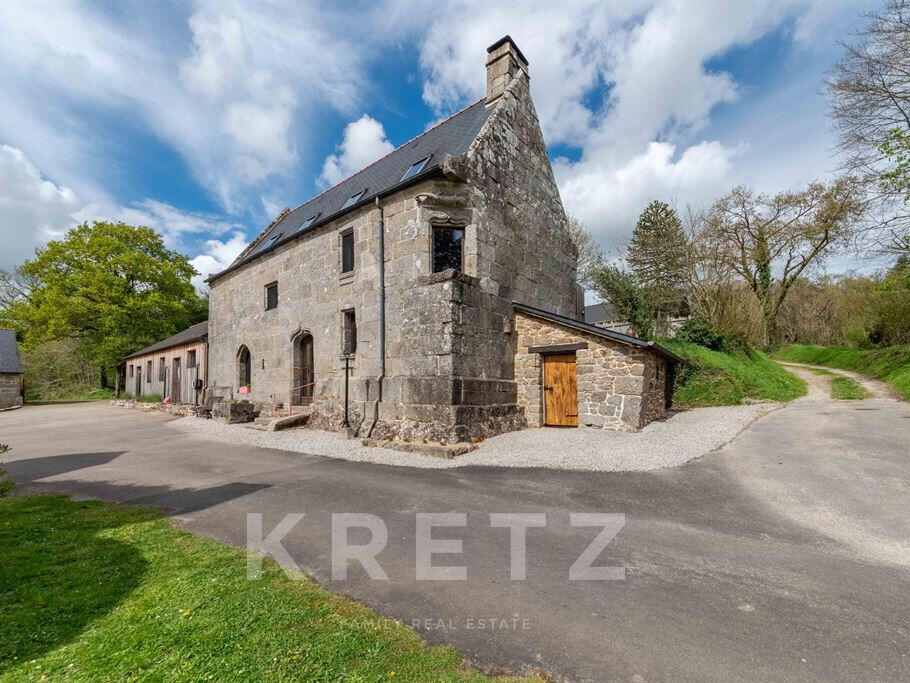 Property Rostrenen