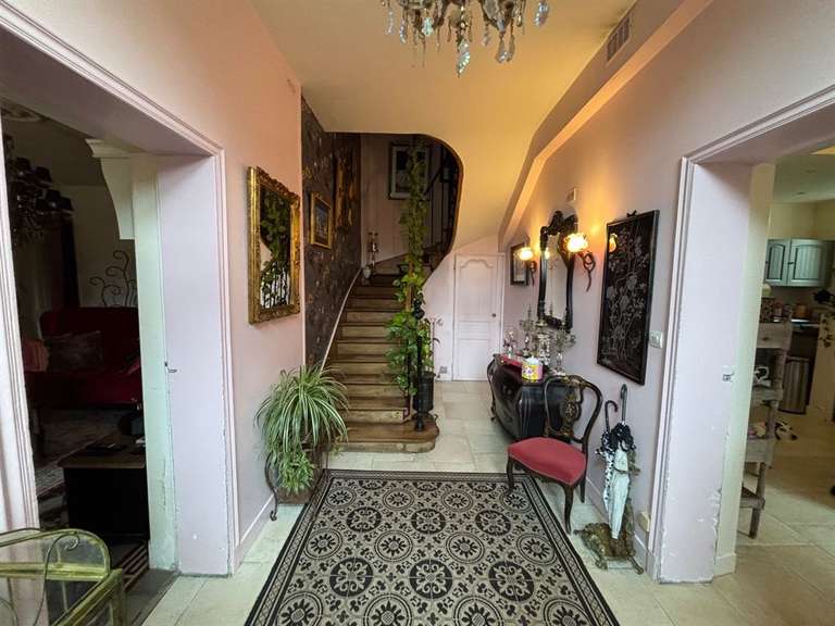 House Rots - 5 bedrooms - 195m²