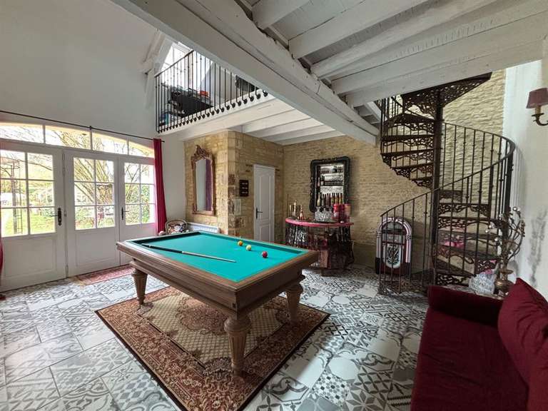 House Rots - 5 bedrooms - 195m²