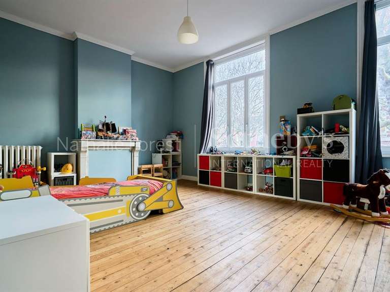 Maison Roubaix - 7 chambres - 351m²