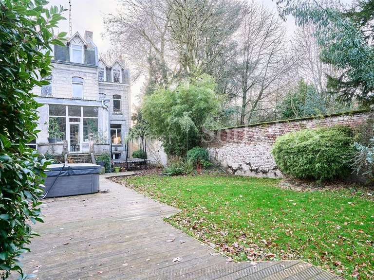 Maison Roubaix - 7 chambres - 351m²