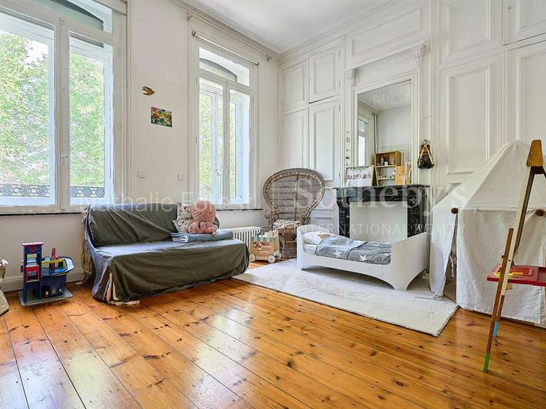 Maison Roubaix - 6 chambres - 275m²