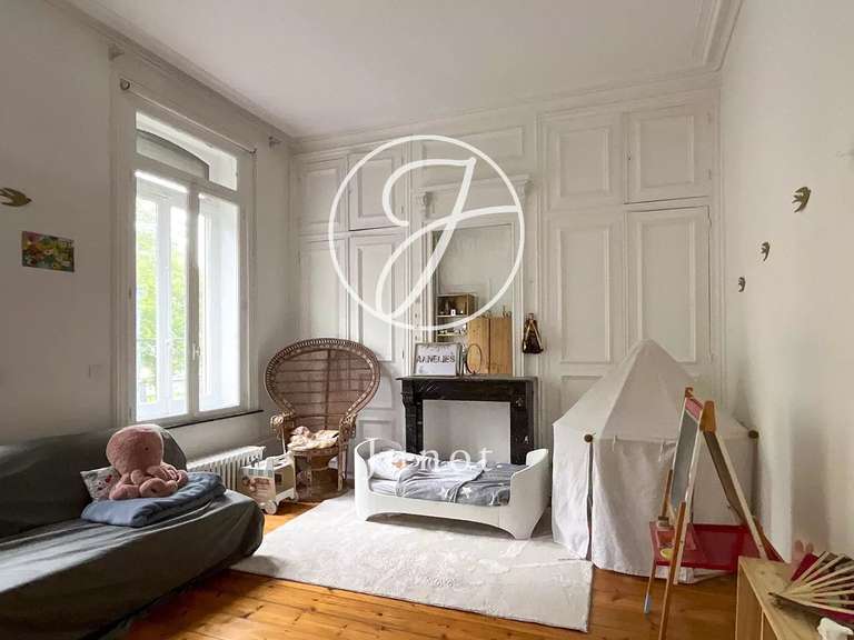 Maison Roubaix - 6 chambres - 272m²