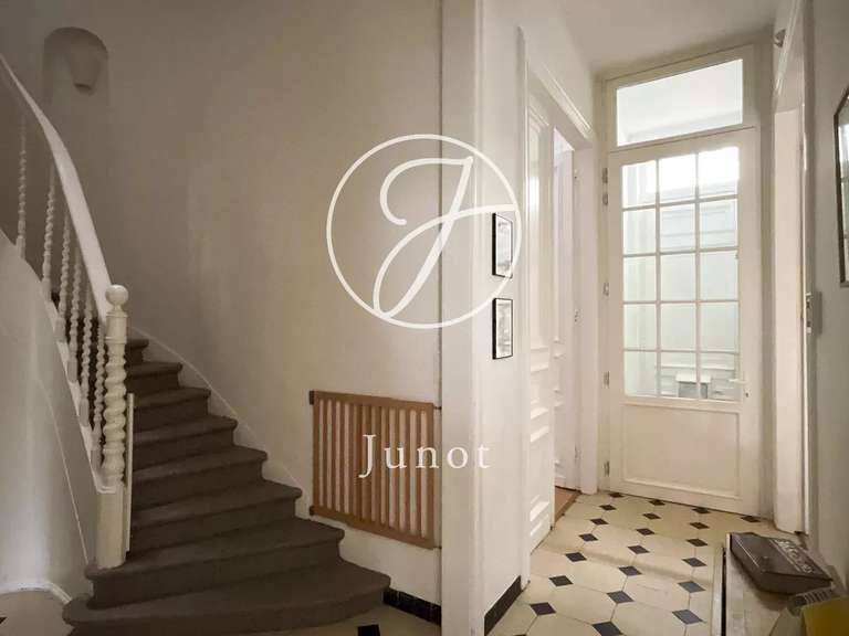 Maison Roubaix - 6 chambres - 272m²