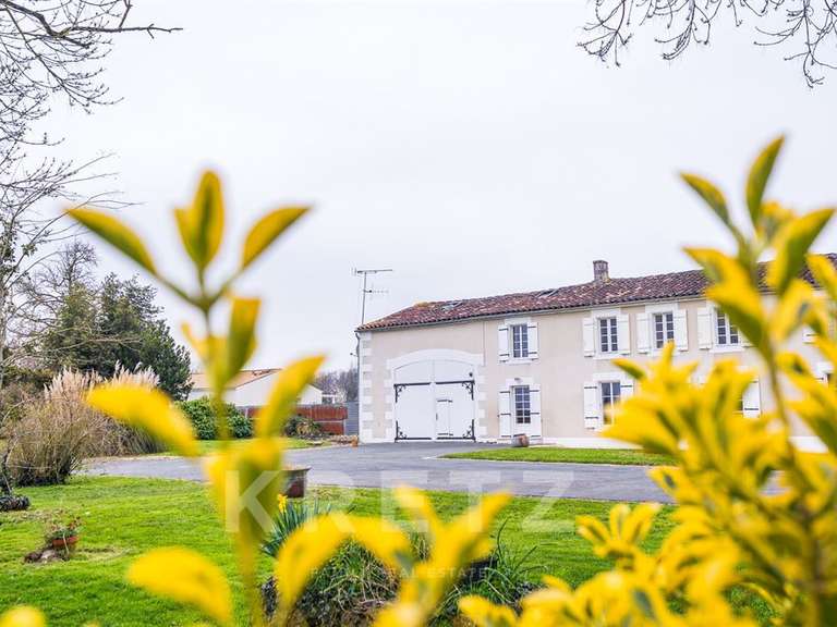 Domaine viticole Rouffiac - 1838m²