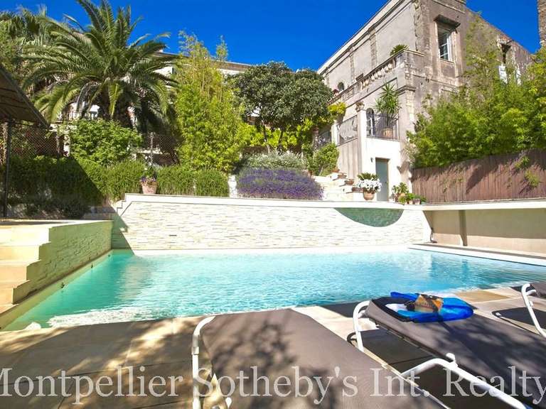 Maison Roujan - 11 chambres - 615m²