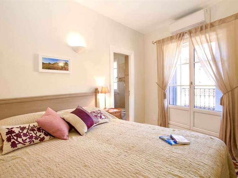 House Roujan - 11 bedrooms - 615m²