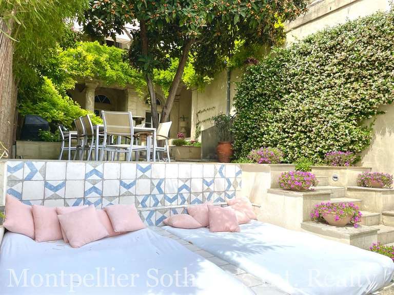Maison Roujan - 11 chambres - 615m²