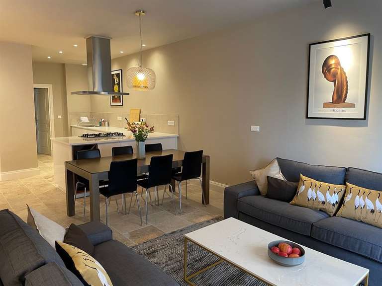 Maison Roujan - 11 chambres - 615m²