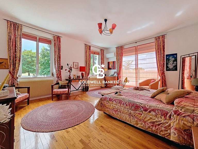 Maison Roullet-Saint-Estèphe - 5 chambres - 506m²