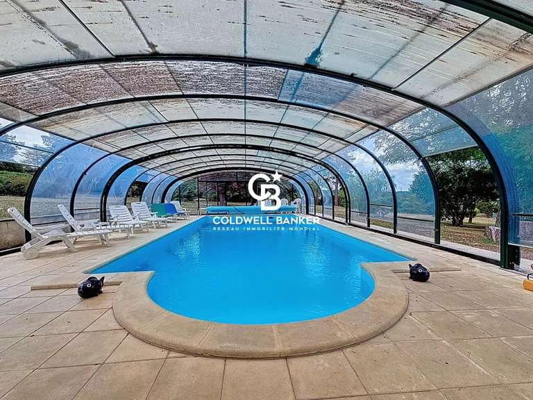 Maison Roullet-Saint-Estèphe - 5 chambres - 506m²